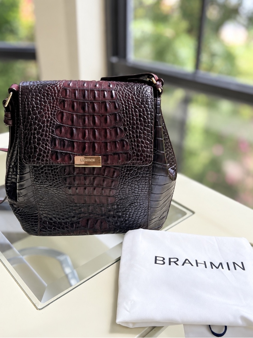 Brahmin Margo Melbourne Croc Embossed Leather Crossbody - Picture 1 of 13